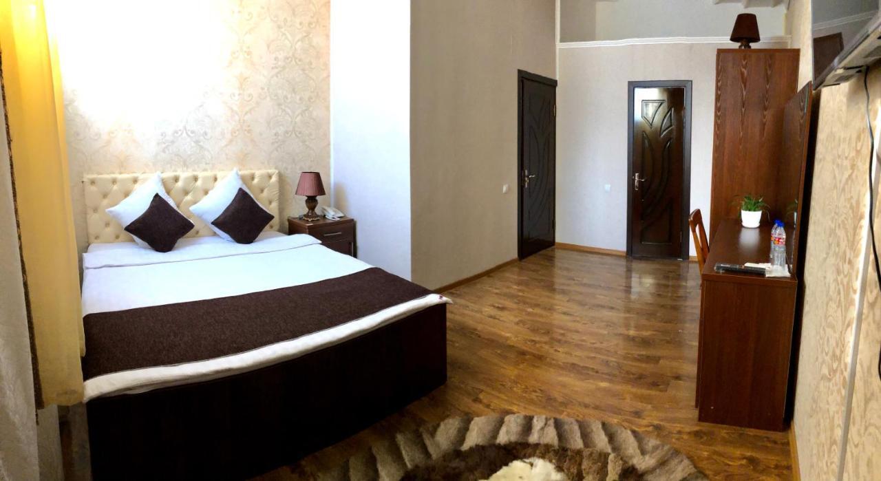 Pamir Hotel Tasken Kültér fotó